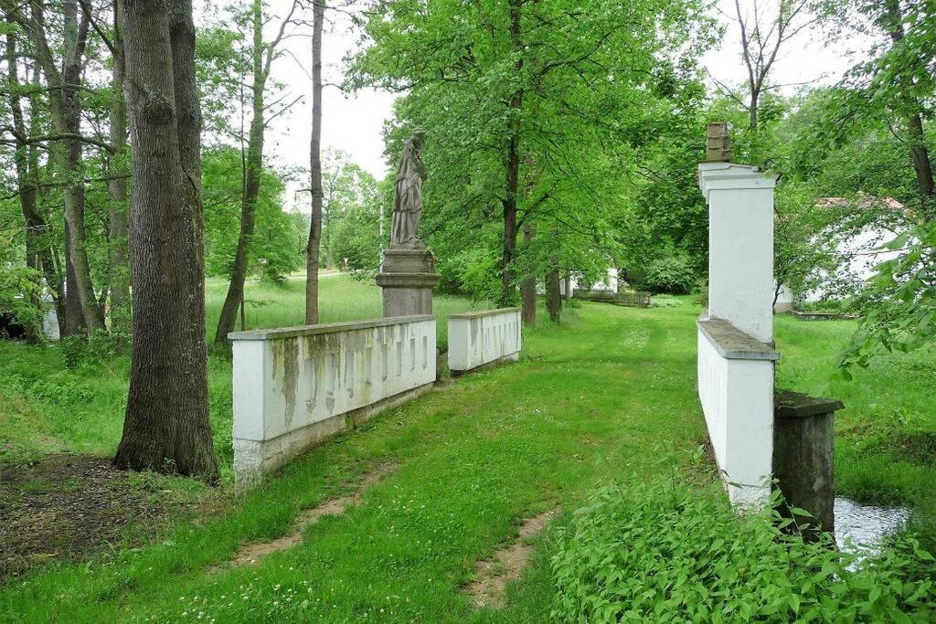 Chalupa U Kolcavy Volenice (Pribram) Exterior foto